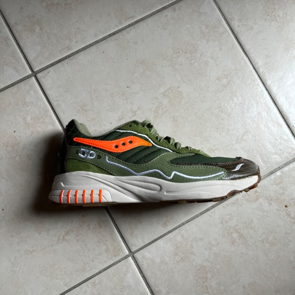 Saucony x Maybe Tomorrow 3D Grid Hurricane - Picture 4 of 5
